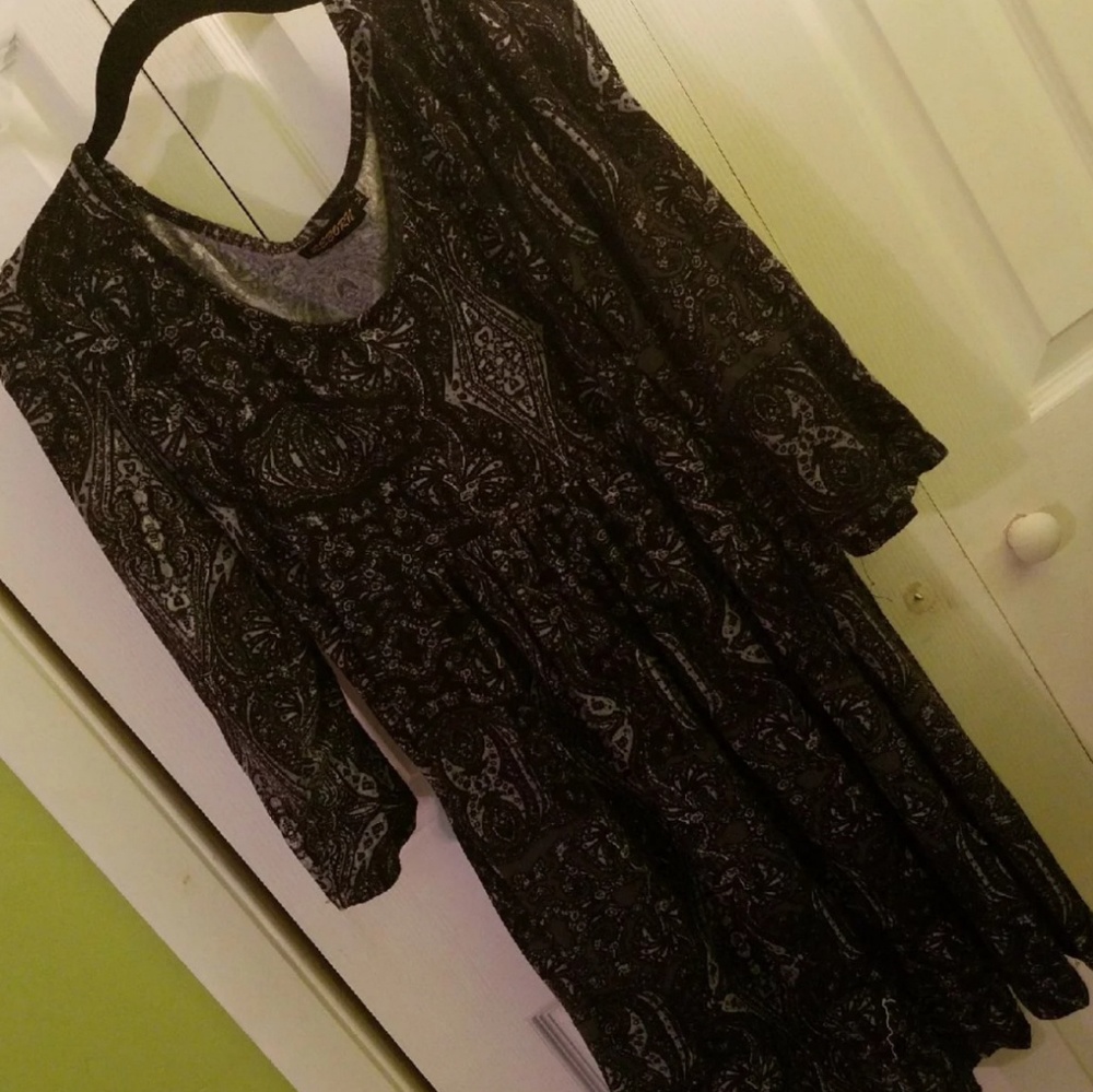 XL black white peasant neck tunic w empire waist